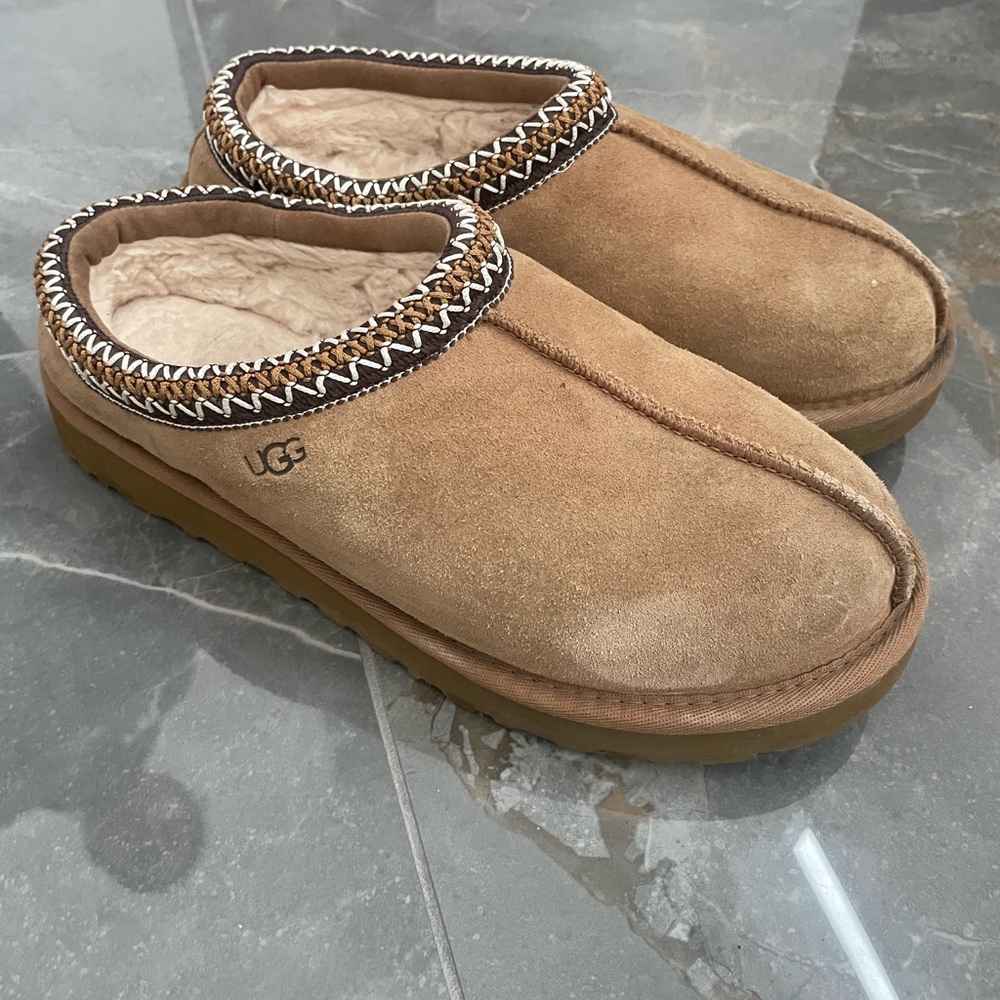 UGG women’s Tan Loafers Slip-On Suede Comfort